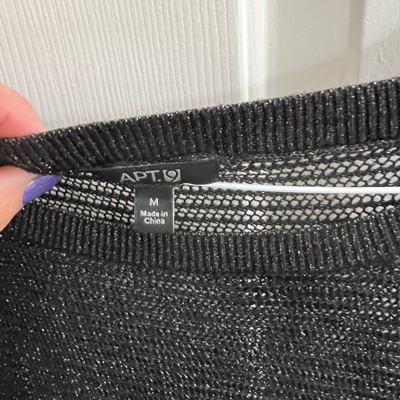 Black loose knit sweater with silver sparkles - Picture 2 of 3